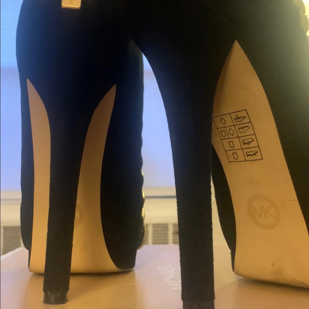 Michael Kors black and gold suede heels - Picture 5 of 8